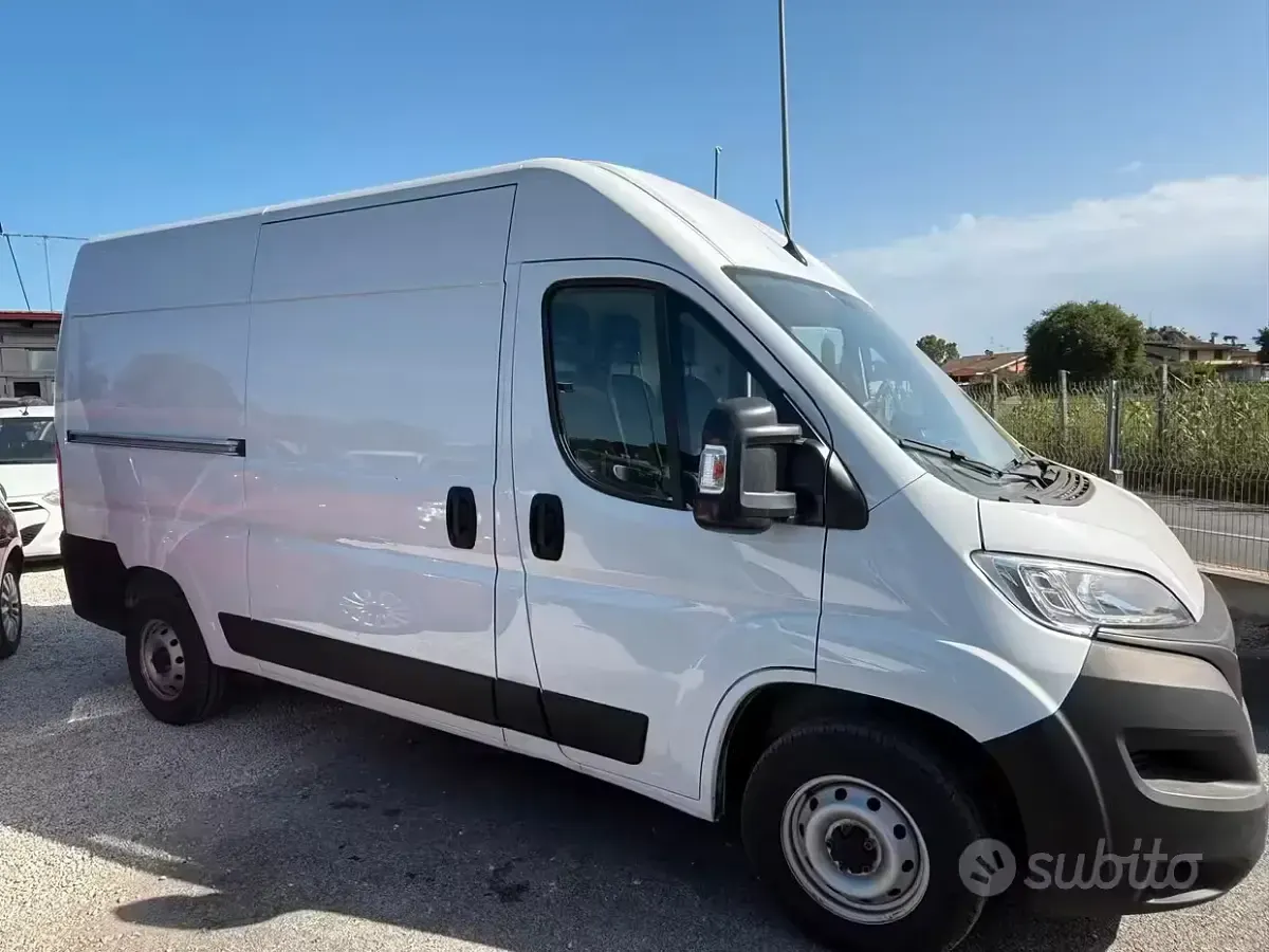 Occasion Fiat Ducato 33 120 ch (88 kW) 2023 Blanc Van