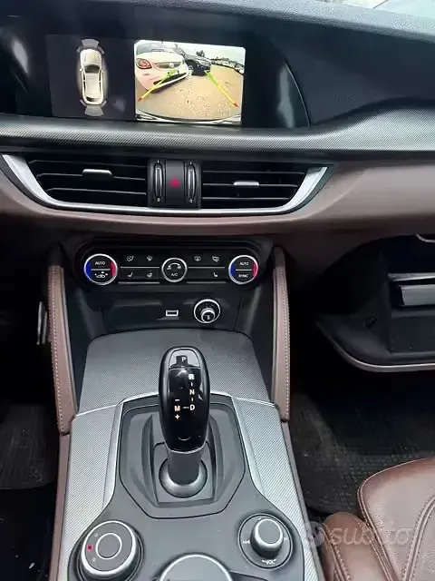 Usata Alfa Romeo Stelvio Tech Edition 210 CV (154 kW) 2019 Grigio SUV