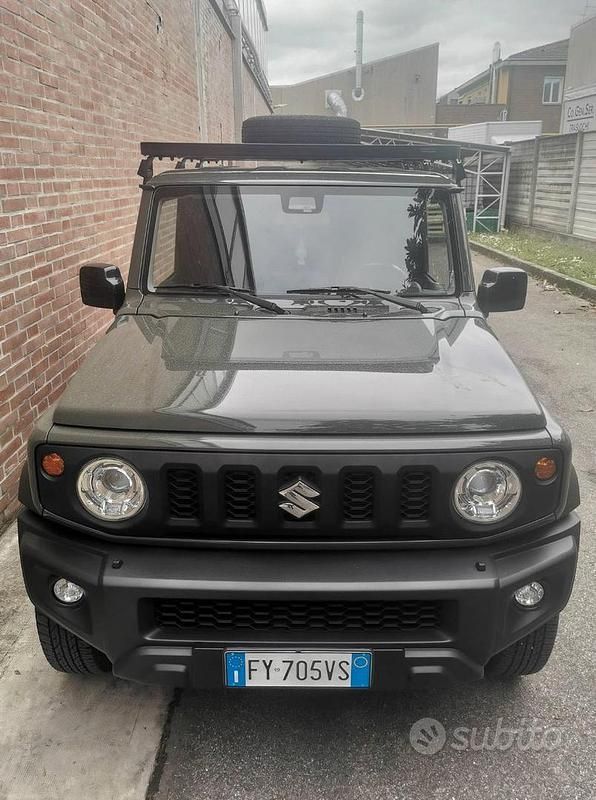 Usata Suzuki Jimny 102 CV (75 kW) 2019 Verde SUV
