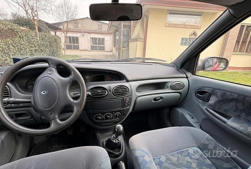 Usata Renault Mégane 1996 Rosso Berlina