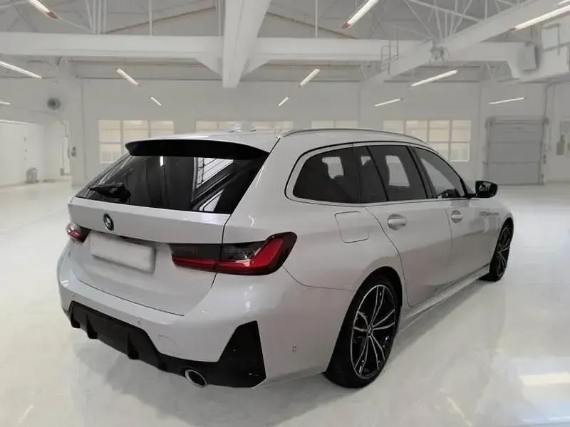 Usata BMW 320e M Sport 190 CV (139 kW) 2023 Bianco Station wagon