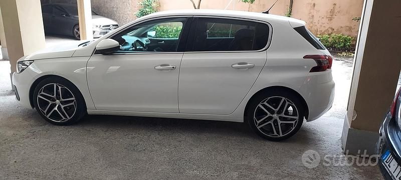 Usata Peugeot 308 Allure 116 CV (85 kW) 2018 Bianco Berlina