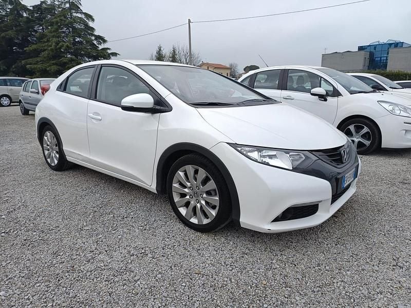 Usata Honda Civic Sport 99 CV (72 kW) 2014 Bianco Berlina