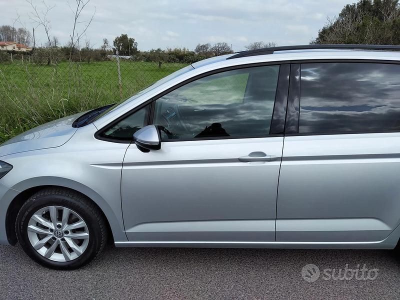 Usata VW Touran Comfortline 110 CV (80 kW) 2016 Grigio Monovolume