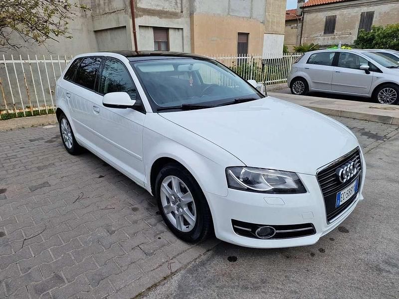 Usata Audi A3 Ambiente 140 CV (102 kW) 2000 Utilitaria