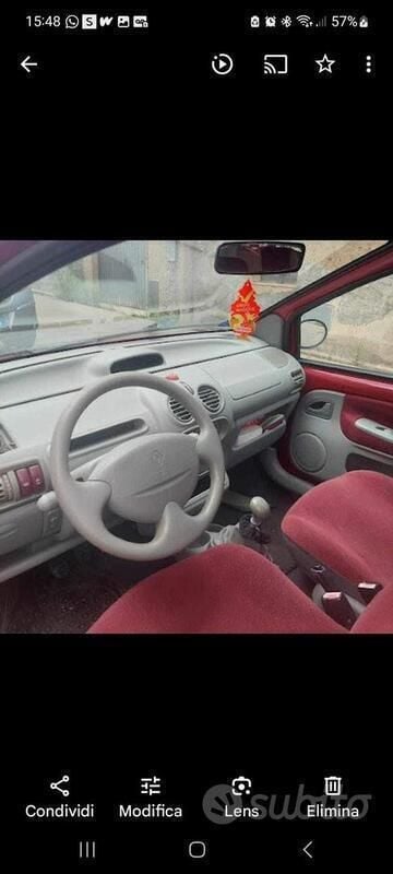 Usata 2001 Renault Twingo Due volumi | 1400 € - Immagine 1/4