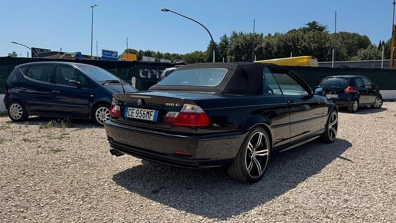 Begagnad BMW 318 Cabriolet 143 HK (105 kW) 2003 Svart Cab