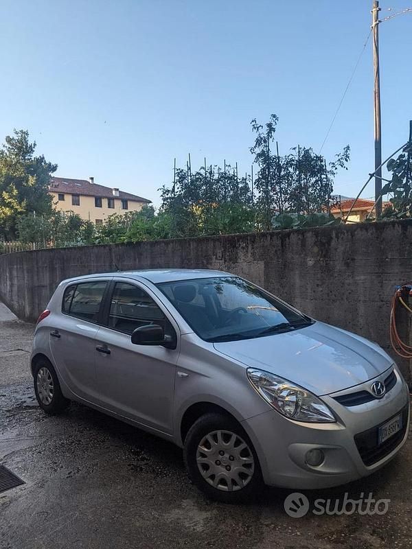 Usata Hyundai i20 78 CV (57 kW) 2009 Utilitaria