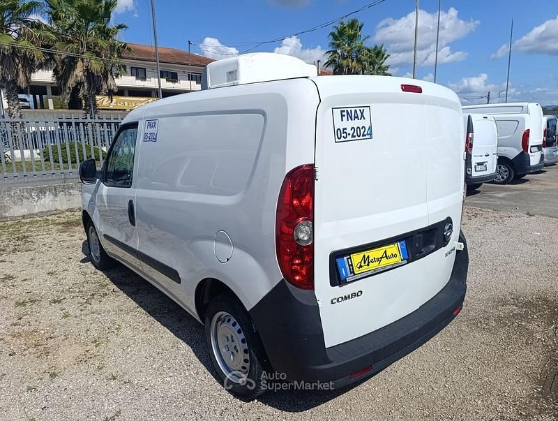 Usata Opel Combo S 105 CV (77 kW) 2015 Other Monovolume
