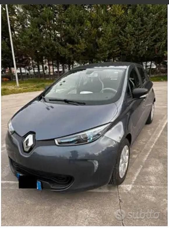 Usata Renault Zoe 53 kW (73 CV) 2018 Blu Utilitaria