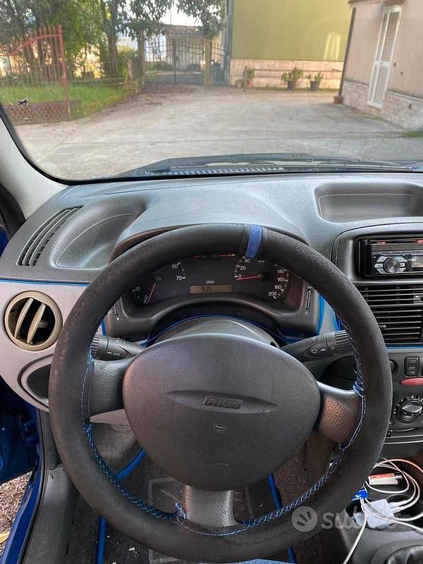 Usata Fiat Punto 80 CV (58 kW) 2000 Blu Utilitaria