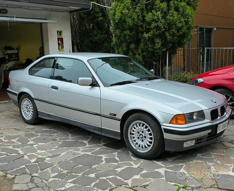 Usata BMW 318 Efficient Dynamics 140 CV (102 kW) 1993 Coupé