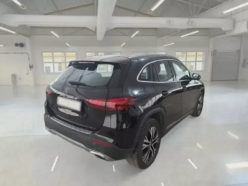 Begagnad Mercedes GLA250 Advanced 163 HK (119 kW) 2024 SUV