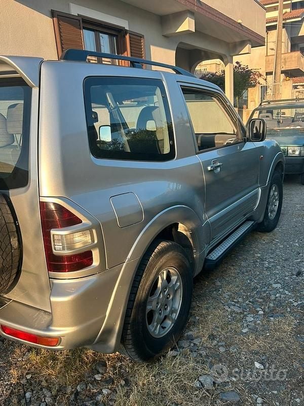 Usata Mitsubishi Pajero 2000 SUV