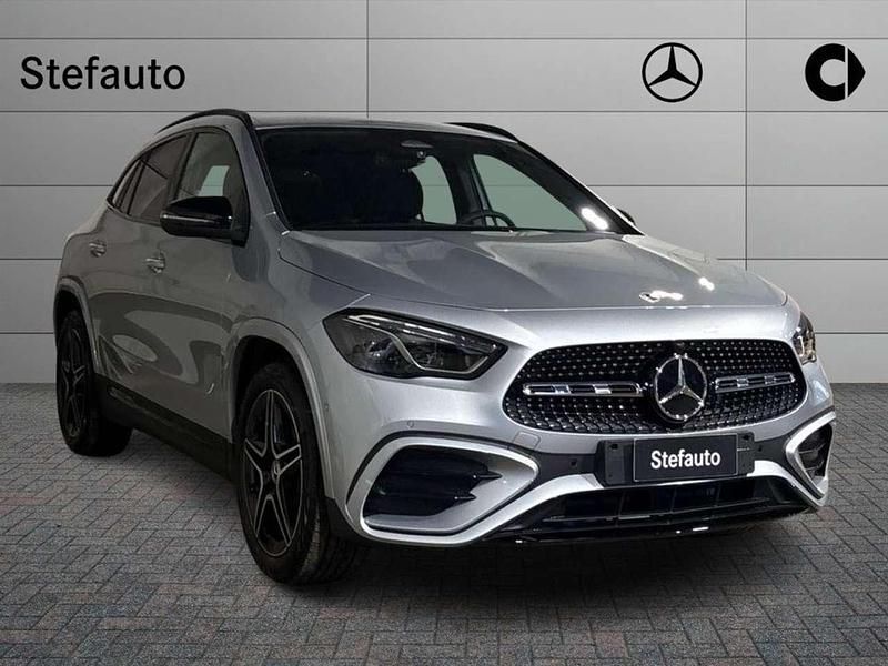 Nuova Mercedes GLA200 AMG line 150 CV (110 kW) 2026 Argento hightech SUV