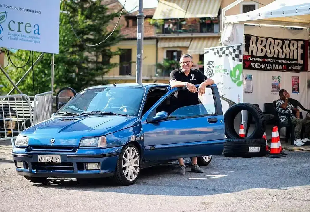 Usata Renault Clio 135 CV (99 kW) 1995 Utilitaria