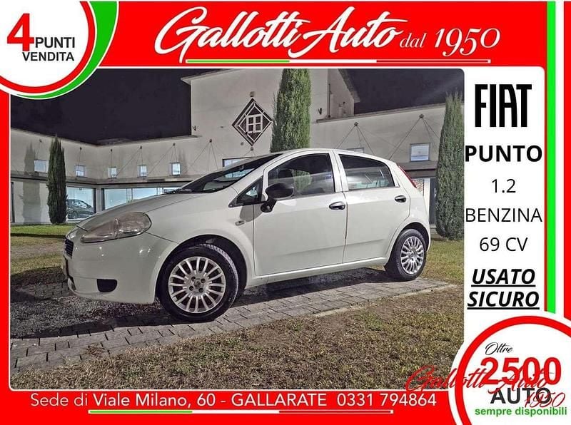 Bianco Usata 2012 Fiat Punto Tre volumi | 6690 € (Cara) - Immagine 1/4