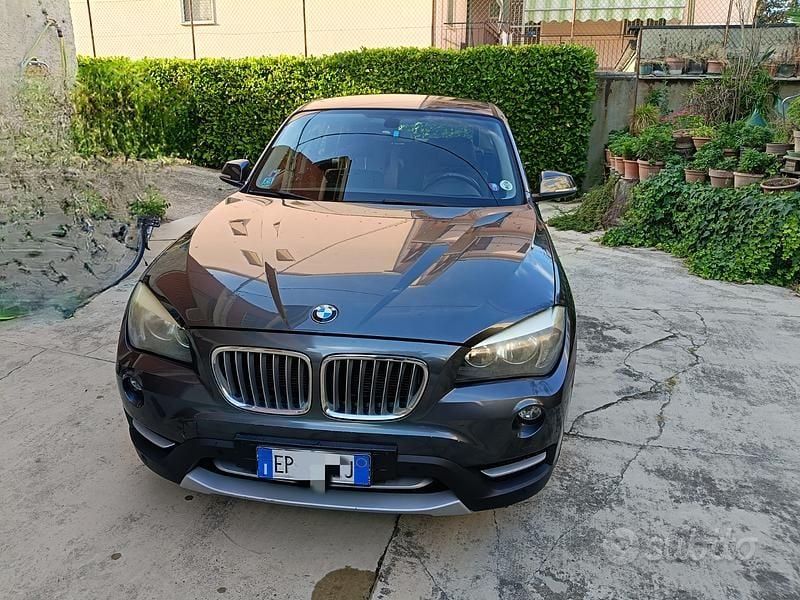 Grigio Usata 2013 BMW X1 xLine SUV | 9000 € (Ottimo prezzo) - Immagine 1/4