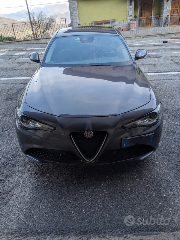 Usato 2017 Alfa Romeo Giulia 2.2 Diesel 180 CV (19.500 €)