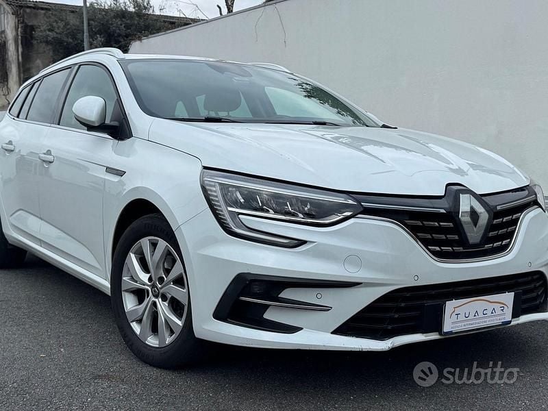 Usata Renault Mégane IV Business 140 CV (102 kW) 2021 Bianco Berlina