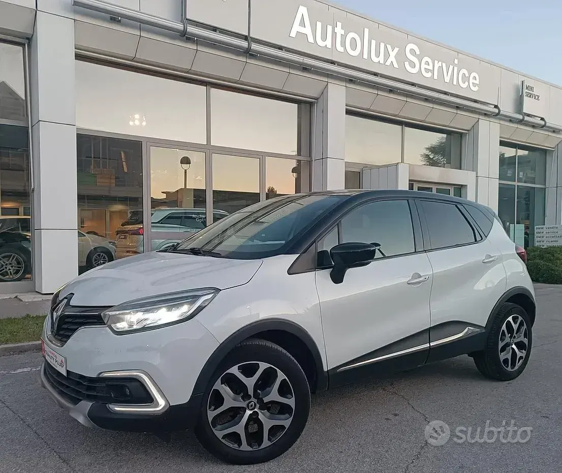 Usata Renault Captur Zen 90 CV (66 kW) 2017 Bianco SUV
