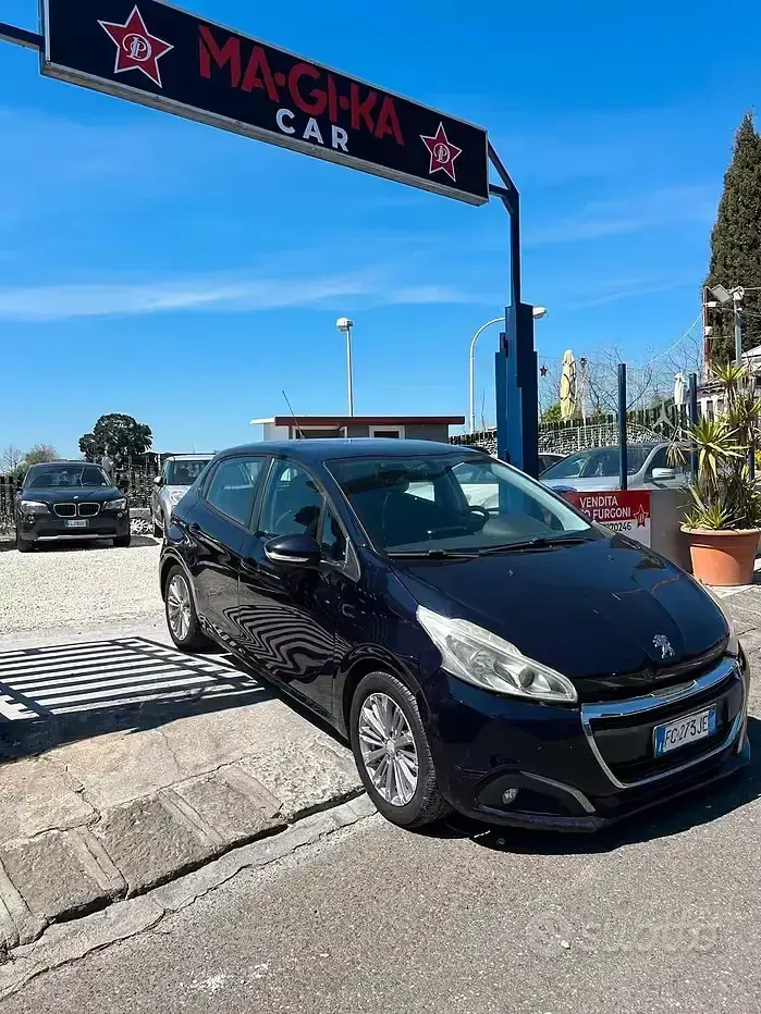 Usata Peugeot 208 Allure 75 CV (55 kW) 2016 Blu Utilitaria