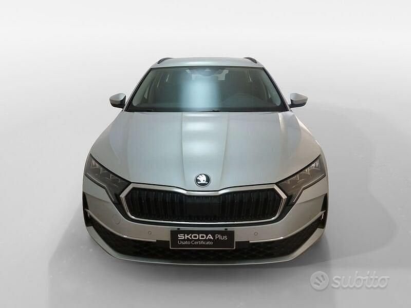 Usata Skoda Octavia Executive 150 CV (110 kW) 2025 Grigio Station wagon