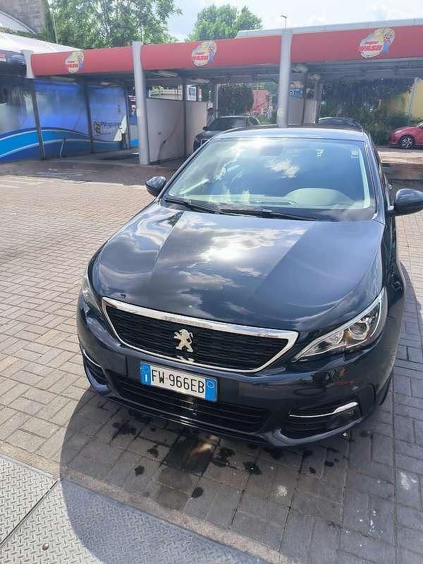 Usata Peugeot 308 SW Allure 131 CV (96 kW) 2019 Station wagon