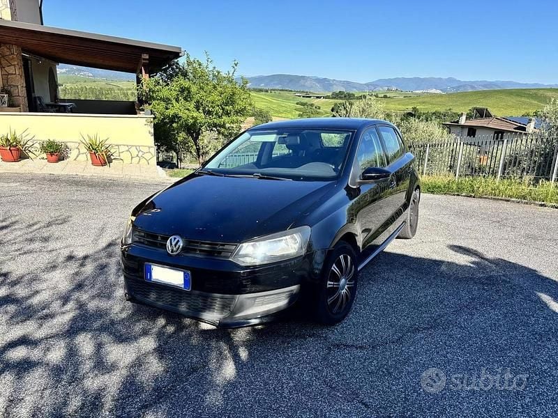 Usado VW Polo 90 CV (66 kW) 2012 Negro Utilitario
