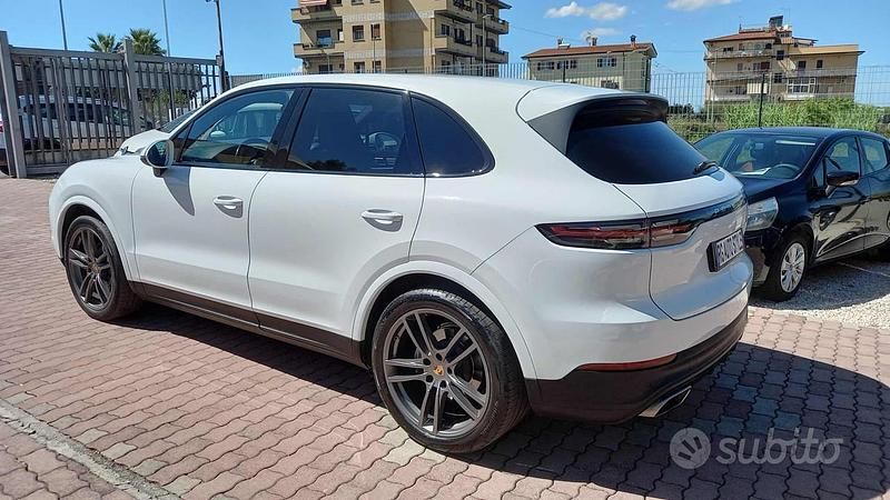 Usata Porsche Cayenne 340 CV (250 kW) 2019 Bianco SUV