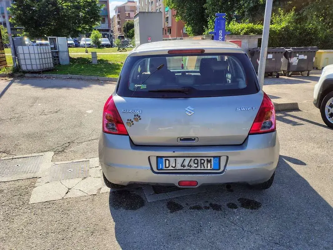 Usata Suzuki Swift GL 91 CV (66 kW) 2008 Argento Utilitaria