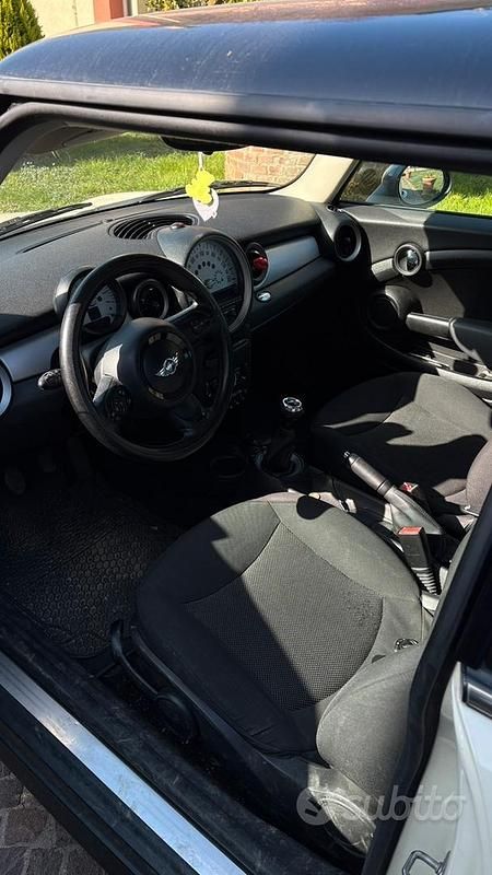 Usata Mini ONE 75 CV (55 kW) 2011 Bianco Utilitaria