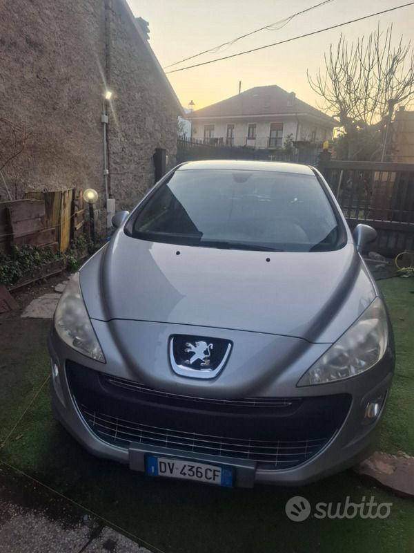 Grigio Usata 2009 Peugeot 308 Due volumi | 2500 € - Immagine 1/4