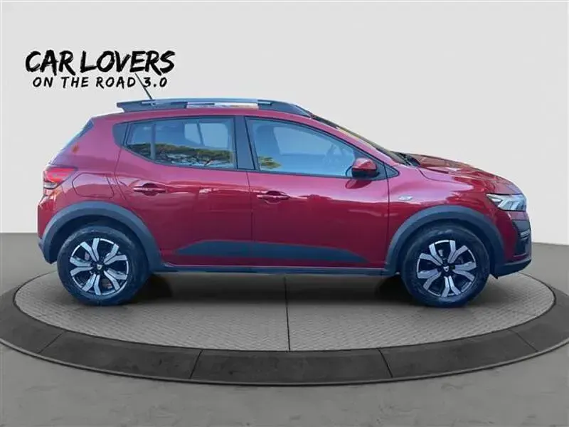 Begagnad Dacia Sandero Comfort 101 HK (74 kW) 2022 Röd Halvkombi