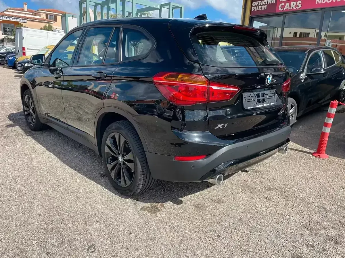 Gebraucht BMW X1 Advantage 150 PS (110 kW) 2018 Schwarz SUV
