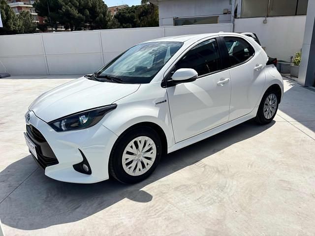 Usata Toyota Yaris Hybrid Business Edition 2021 Bianco