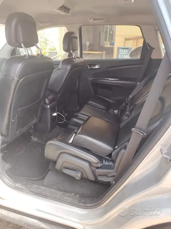 Usata Fiat Freemont 140 CV (102 kW) 2011 Grigio SUV