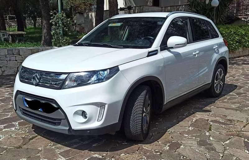 Usata Suzuki Vitara 120 CV (88 kW) 2018 Bianco SUV