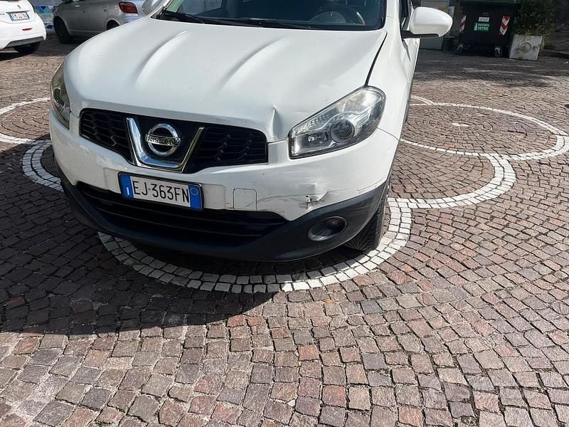 Usata Nissan Qashqai 115 CV (84 kW) 2011 Bianco SUV