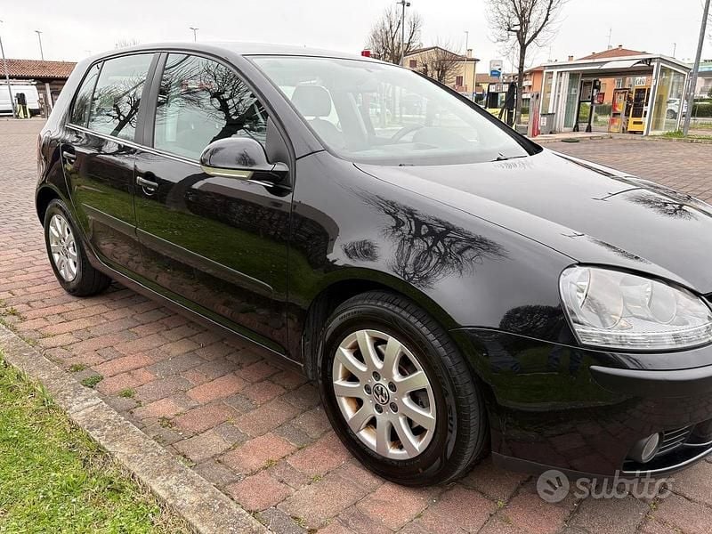 Usata VW Golf IV 101 CV (74 kW) 2006 Nero Berlina