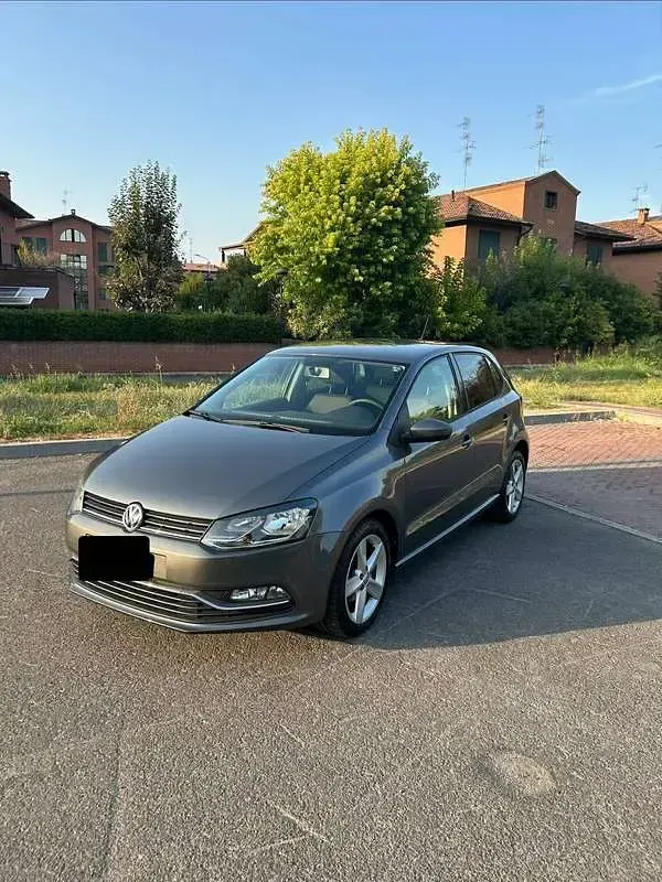 Usata VW Polo Comfortline 75 CV (55 kW) 2014 Grigio Berlina