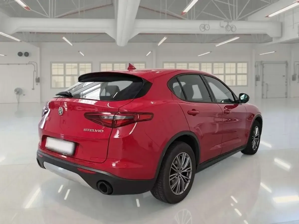 Usata Alfa Romeo Stelvio Business 190 CV (139 kW) 2022 Rosso SUV