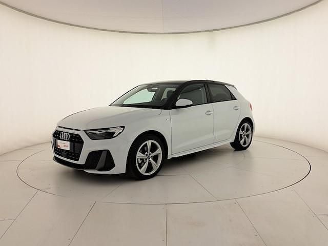 Bianco ghiaccio metallizzato Usata 2025 Audi A1 S-Line SUV | 26.900 € (Ottimo prezzo) - Immagine 1/4