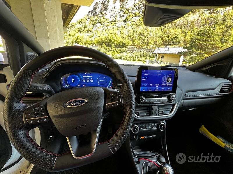 Occasion Ford Puma 125 PK (91 kW) 2022 Wit Sedan