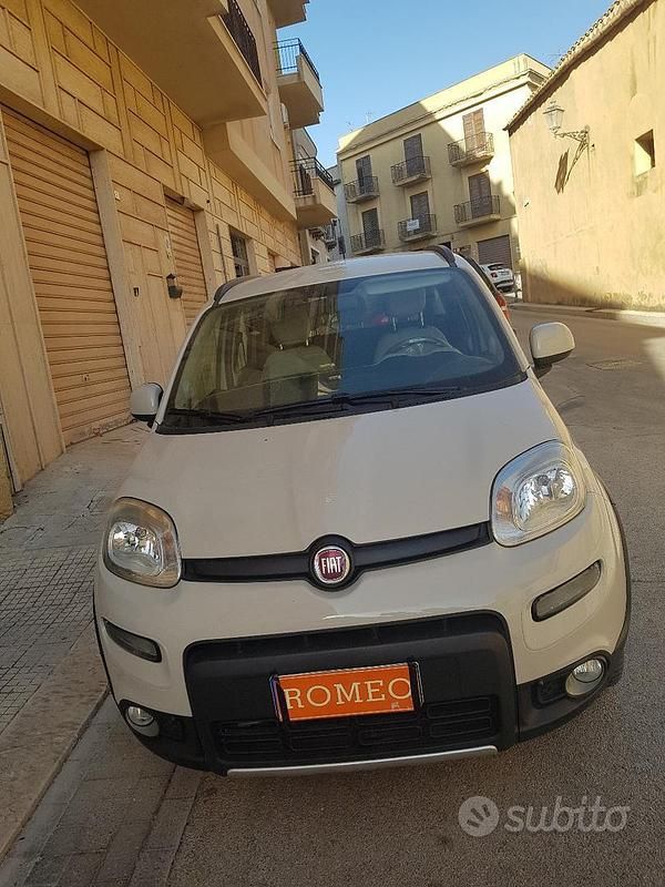 Usata Fiat Panda 4x4 S 80 CV (58 kW) 2013 Marrone Utilitaria