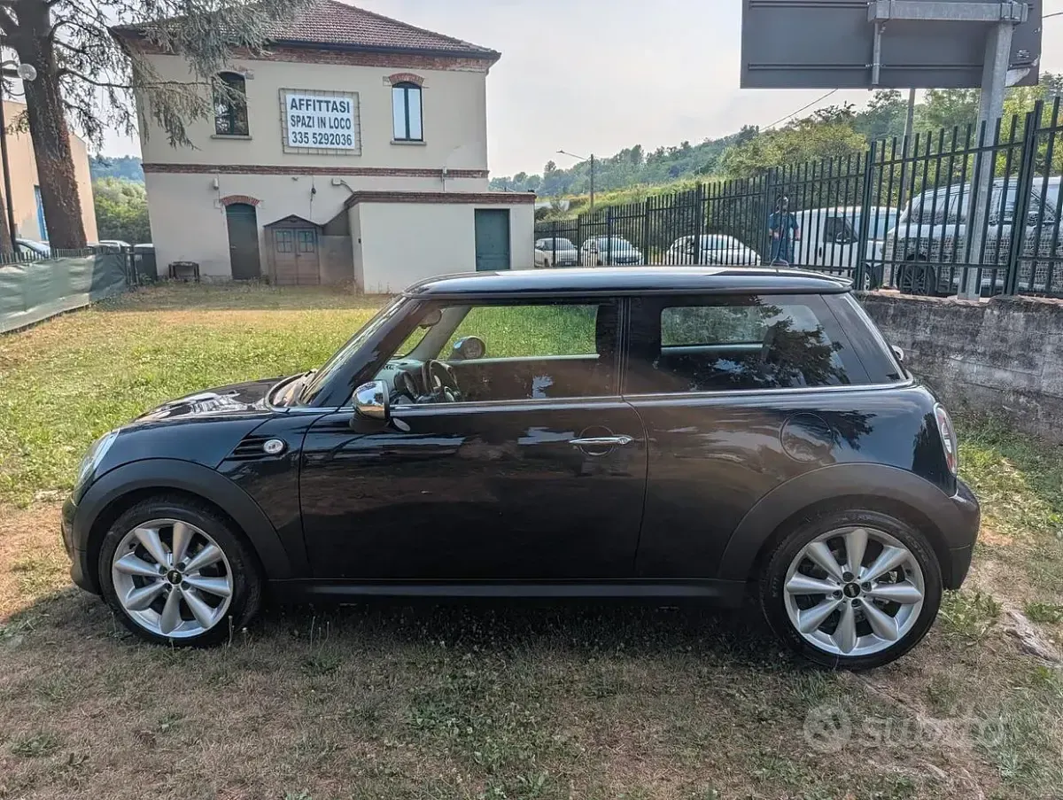 Usata Mini ONE 75 CV (55 kW) 2013 Bluazzurro Utilitaria