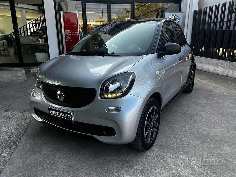 Grigio Usata 2015 Smart ForFour Passion Utilitaria | 9300 € (Buon prezzo) - Immagine 1/4