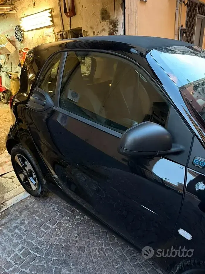 Usata Smart ForTwo Electric Drive 41 kW (56 CV) 2022 Nero Berlina