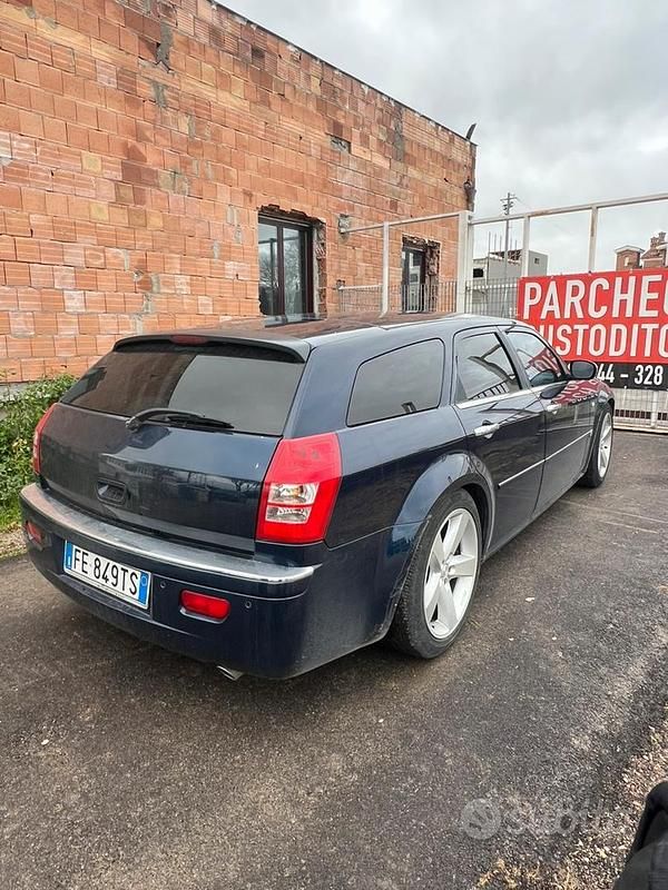 Usata Chrysler 300C 218 CV (160 kW) 2006 Blu Station wagon