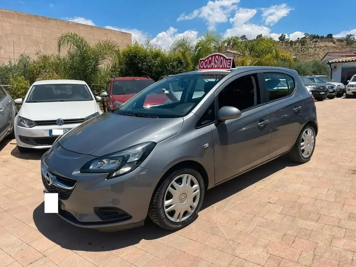 Usata Opel Corsa 90 CV (66 kW) 2017 Grigio Berlina